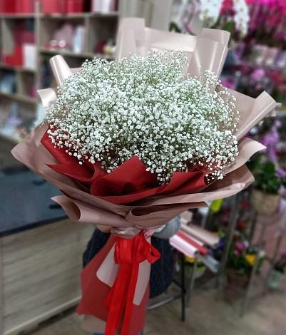Букет цветов из: Гипсофила в Александро-Невской