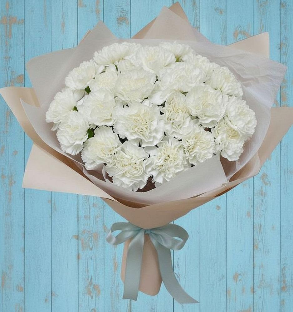 Букет цветов из: Гвоздики в Александро-Невской