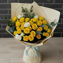 Букет цветов из:  Розы в Александро-Невской