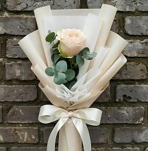 Букет цветов из:  Розы в Александро-Невской