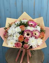 Букет цветов из:  Розы, Герберы и Хризантемы в Александро-Невской