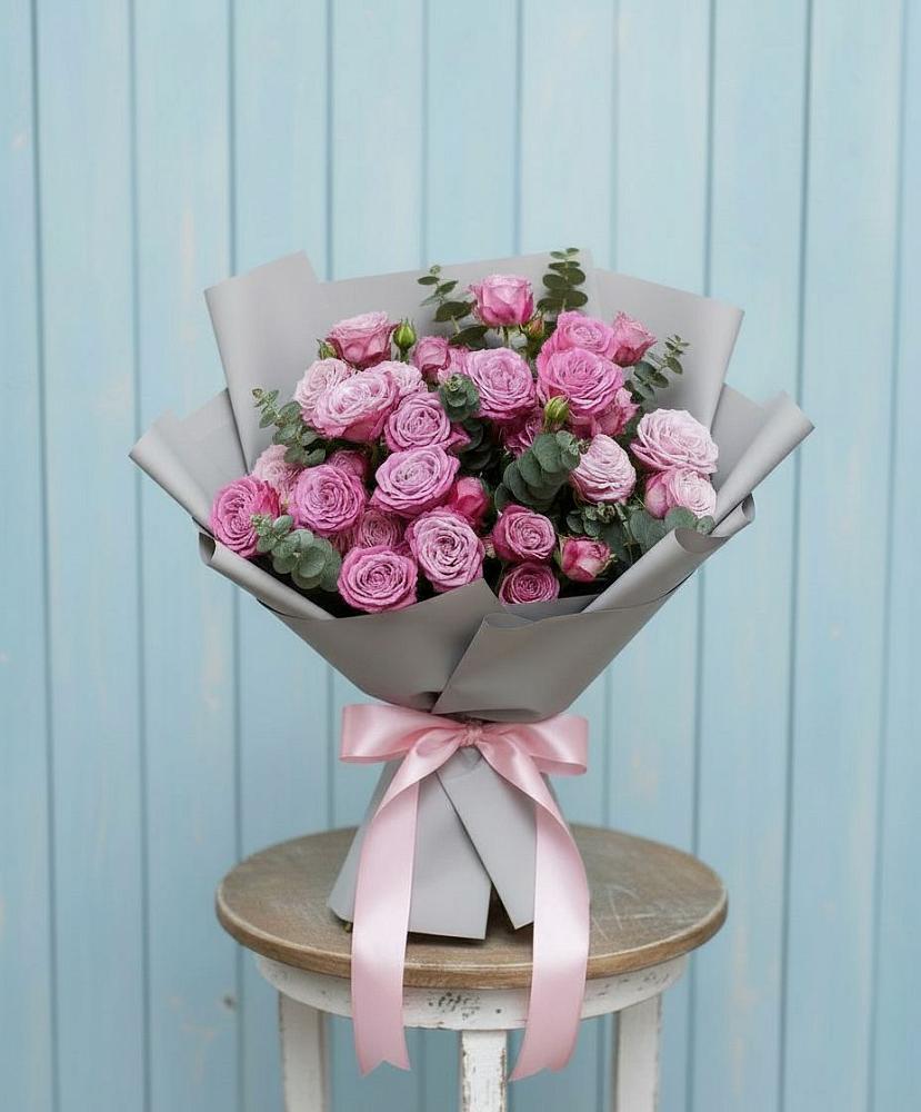 Букет цветов из: Розы в Александро-Невской