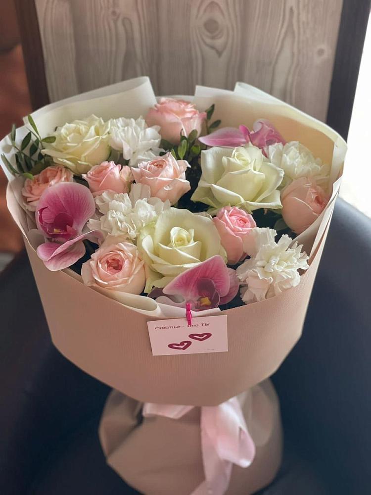 Букет цветов из: Орхидеи, Розы и Гвоздики в Александро-Невской