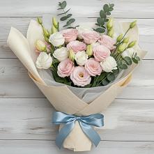 Букет цветов из:  Лизиантусы в Александро-Невской