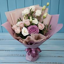 Букет цветов из:  Розы и Лизиантусы в Александро-Невской