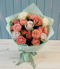Букет цветов из:  Розы в Александро-Невской