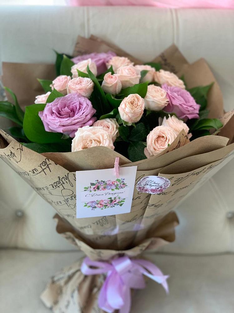 Букет цветов из: Розы в Александро-Невской