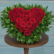 Цветочная композиция из Розы в виде сердца #REPLACE_PRED# Александро-Невской