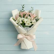 Букет цветов из:  Альстромерии #REPLACE_PRED# Александро-Невской