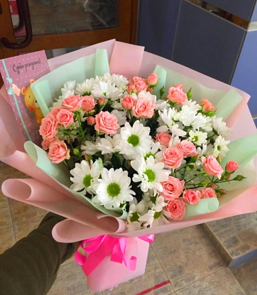 Букет цветов из: Розы и Хризантемы в Александро-Невской