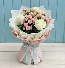 Букет цветов из:  Розы в Александро-Невской