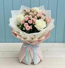 Букет цветов из:  Розы в Александро-Невской