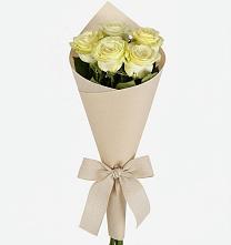 Букет цветов из:  Розы в Александро-Невской