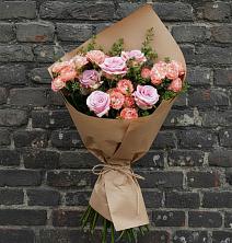 Букет цветов из:  Розы в Александро-Невской