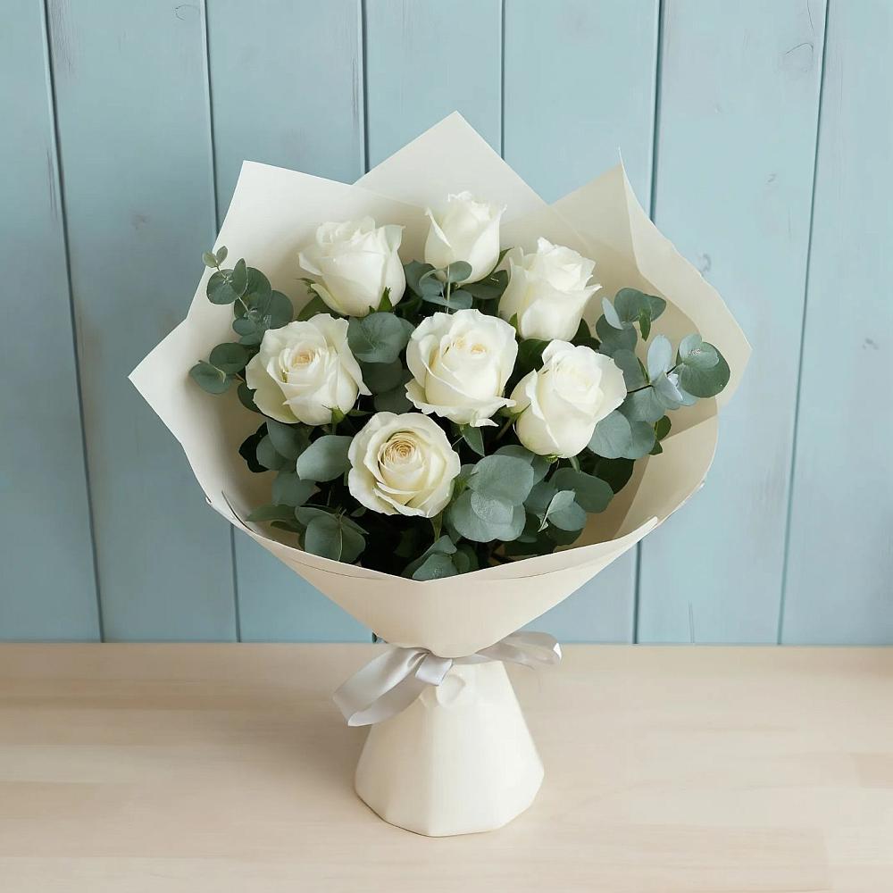 Букет Белые розы в Эвкалипте в Александро-Невской