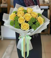 Букет цветов из:  Хризантемы и Розы в Александро-Невской