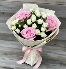 Букет цветов из:  Розы в Александро-Невской