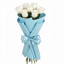 Букет 7 белых роз Проуд в Александро-Невской