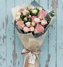 Букет цветов из:  Розы в Александро-Невской