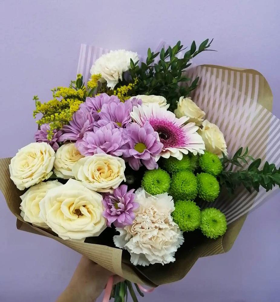 Букет цветов из: Хризантемы, Розы, Гвоздики и Герберы в Александро-Невской