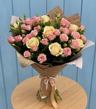 Букет цветов из:  Розы в Александро-Невской