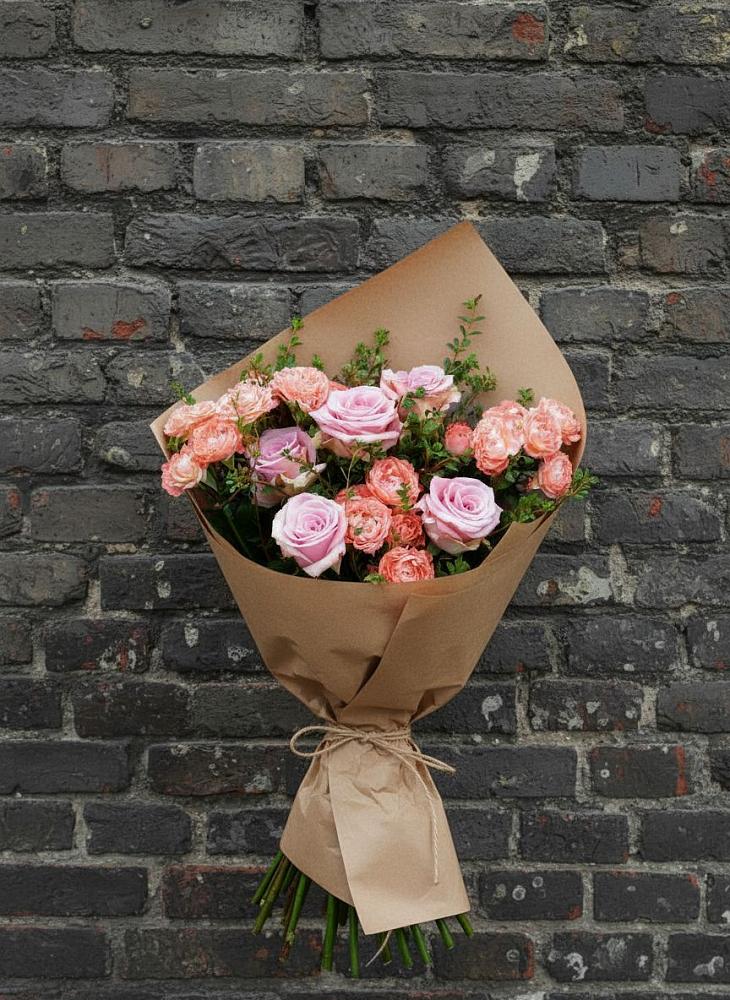 Букет цветов из: Розы в Александро-Невской