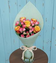 Букет цветов из:  Розы в Александро-Невской