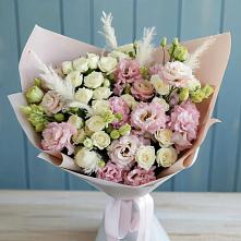Букет цветов из:  Альстромерии и Розы в Александро-Невской